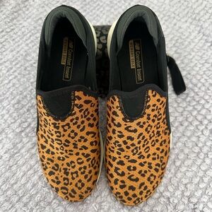 New Balance Black Sneakers